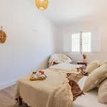 Villa Cayetana - Spacious 4-Bedroom Villa With Private Pool Terrace & Bbq