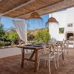Villa Cayetana - Spacious 4-Bedroom Villa With Private Pool Terrace & Bbq