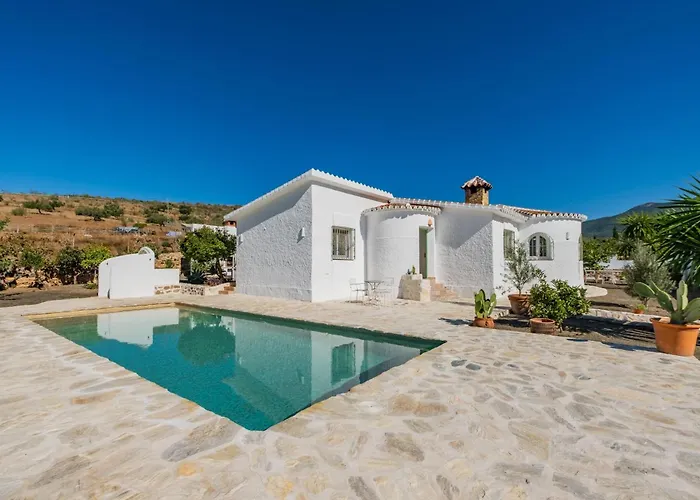 Villa Cayetana - Spacious 4-Bedroom Villa With Private Pool Terrace & Bbq